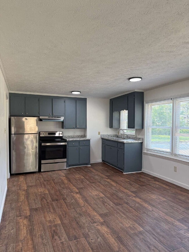 "Charming 1-Bedroom Condo Retreat in Pinebluff - Cozy 600 sq ft Haven!"