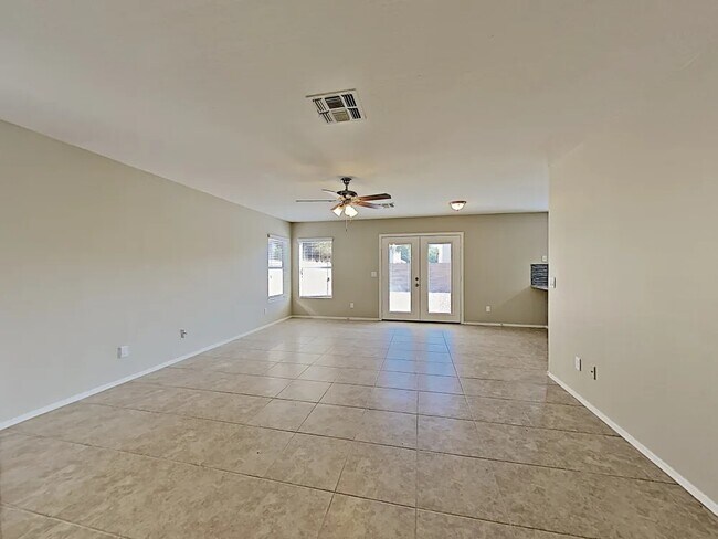 Photo - 11826 W Laurel Ln