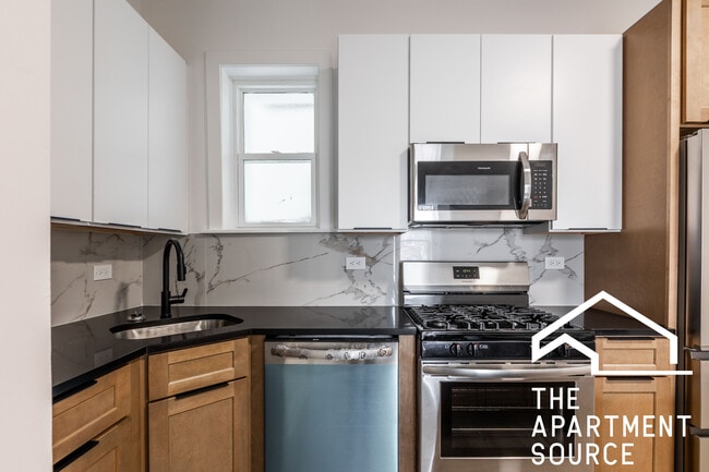 Photo - 1456 N Kedzie Ave Apartment
