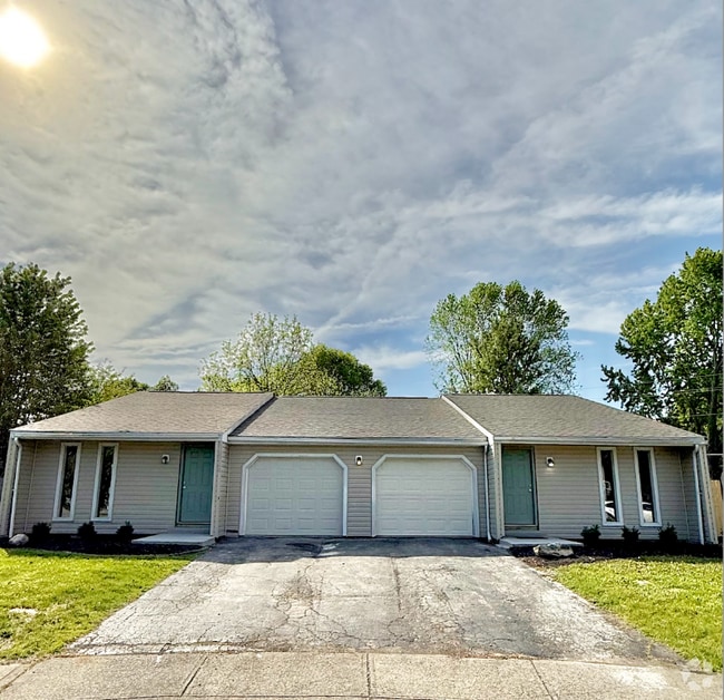 Building Photo - 6386-6386 Shelton Ct Unit 6384 Rental