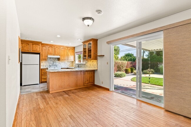 Photo - 8525 Bandon Dr