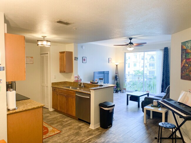 Kitchen and Living Room - 700 S Harbour Island Blvd Unit NA