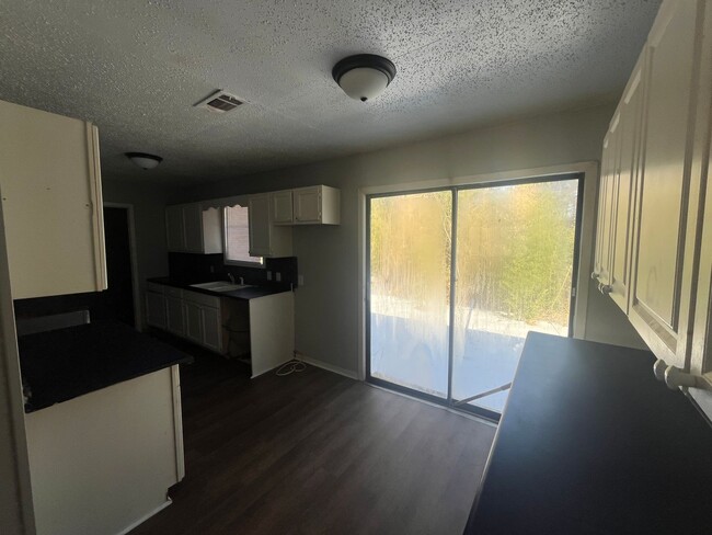 Photo - $1,195 - 3 Bedroom 1.5 Bathroom House In Jacksonville