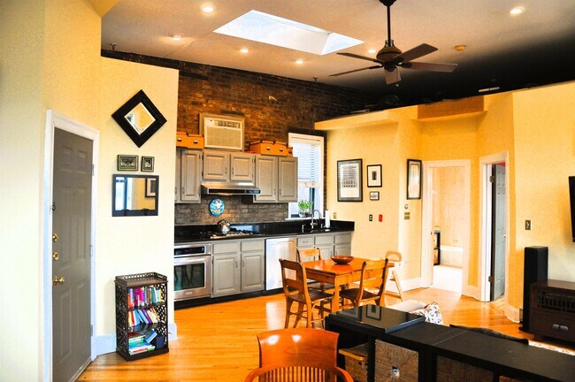 Photo - 163 14th St Unit 7