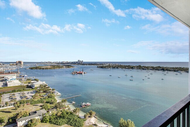 5600 N Flagler Dr Unit Ph107