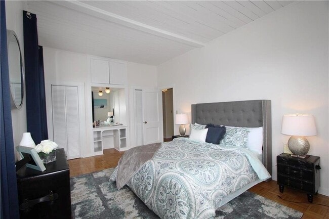 Photo - 167 Coggeshall Ave Unidad C