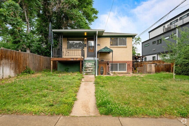Building Photo - 41st2323 Unit 2323 Rental