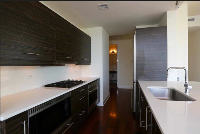 Photo - Heart of Wicker Park: CONDO-QUALITY 3-BED, 2-BATH | PETS OK | PARKING Unit 409
