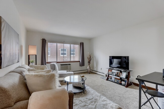 Photo - Avenue Tower