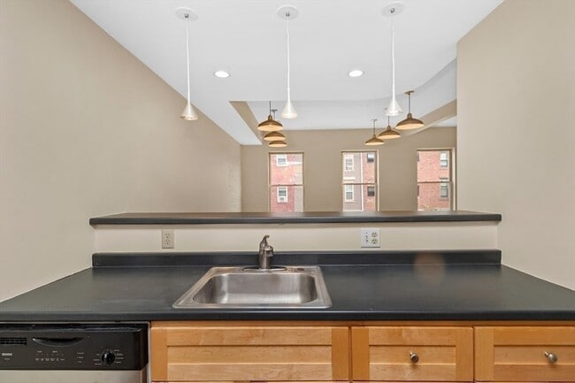 Photo - 296 Meridian St Unidad 2