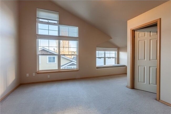 Photo - Lovely 3 bed, 2.5 Bathroom Magnolia Tonwnh...