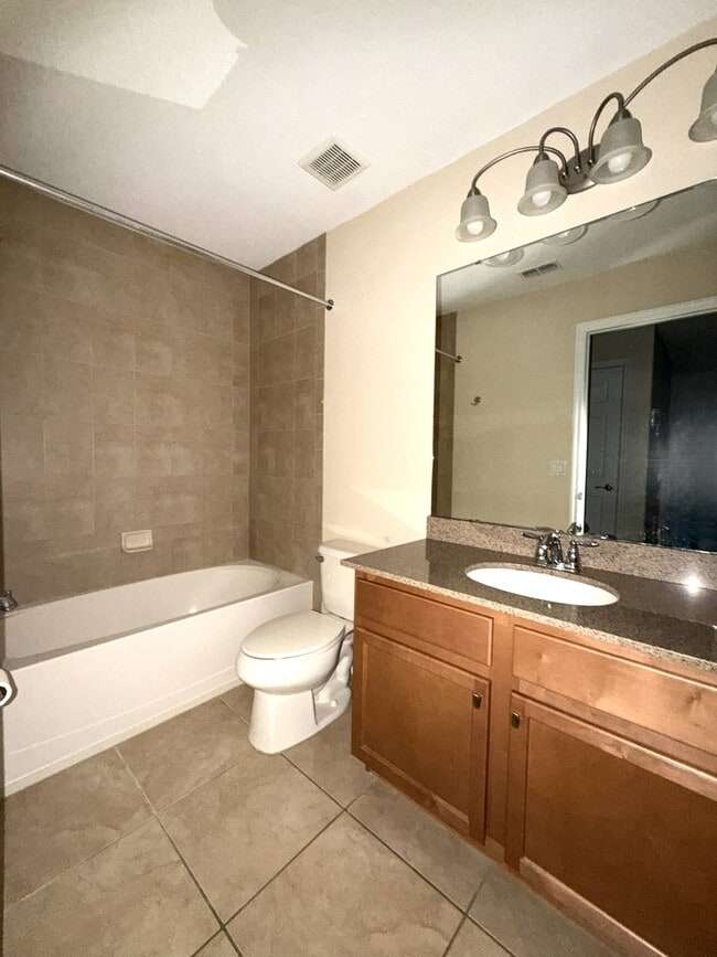 Photo - 4910 Fiorazante Ave