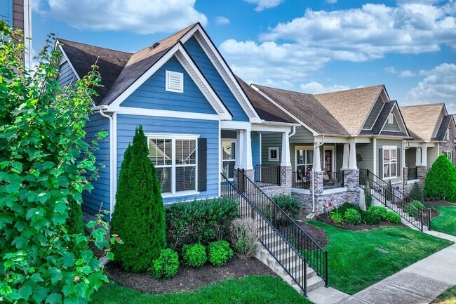 Photo - 2437 Duxbury Dr