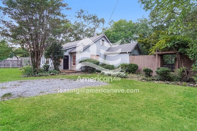 Photo - 3004 Shannon Dr