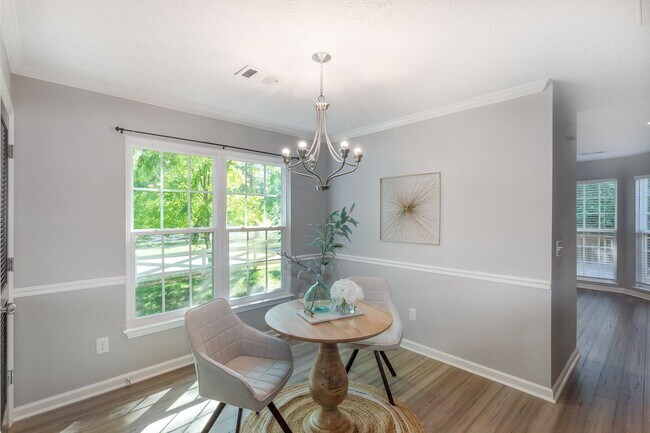 Photo - Beautiful end unit in sought-after Nashboro Village