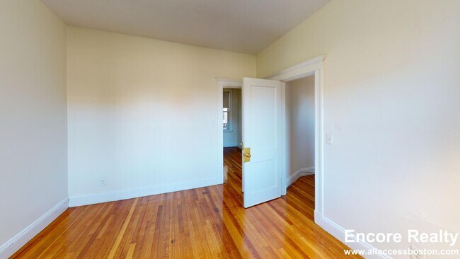 Photo - 1620 Commonwealth Ave Unit #4