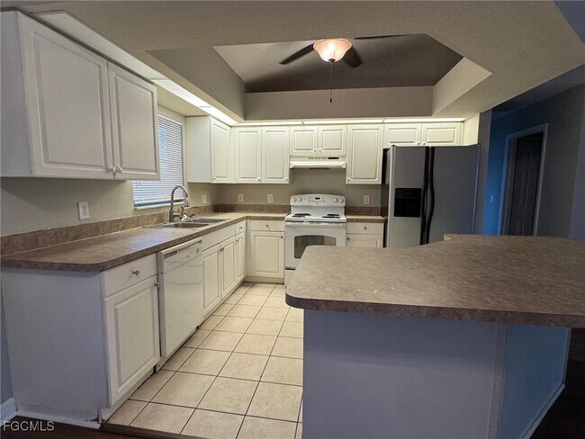 Photo - 1010 Candlelight Dr Casa