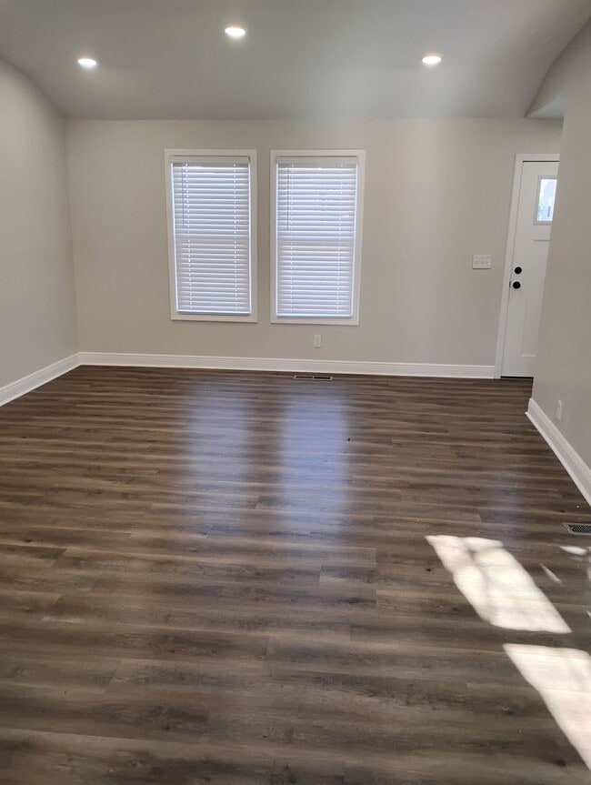 Photo - Spacious. Stylish. Short-Term Lease Perfection