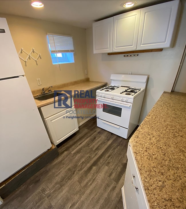 Photo - Cozy 1 Bedroom 1 bath basement apartment
