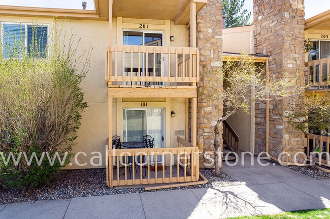 Photo - 850 Tenderfoot Hill Rd