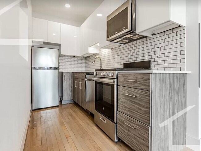 Photo - 11 Peterborough St Unit 2