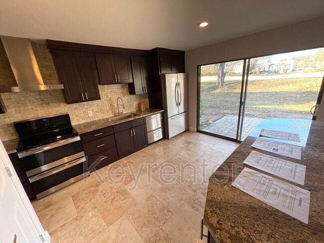 Photo - 516 Lost Tree Ln