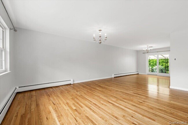 Photo - 649 White Plains Rd