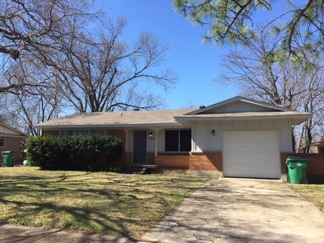 Building Photo - 6508 Finch-House