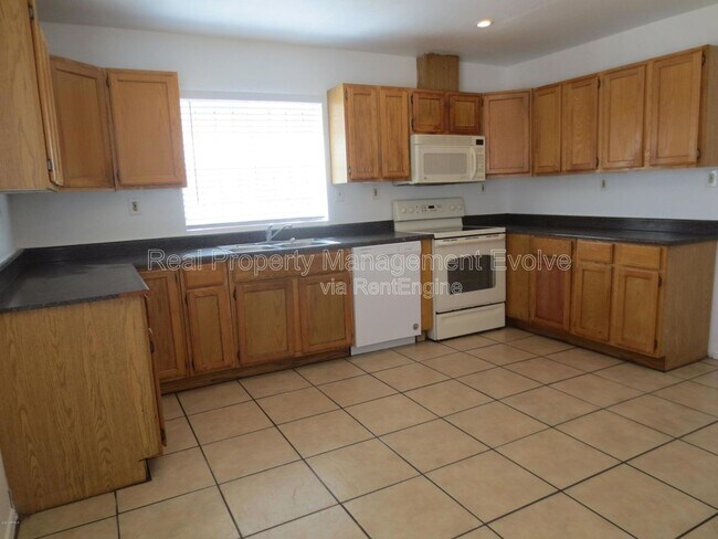 Photo - 2950 E Mobile Ln