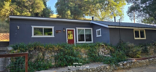 Building Photo - 3 bed 2 bath home in the country Unit 1970-½