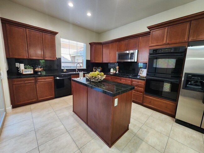 Photo - 6086 Cielo Cir