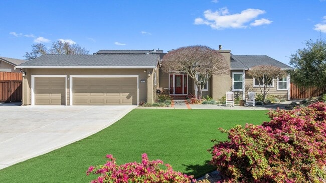 Photo - 1051 Stonebridge Dr