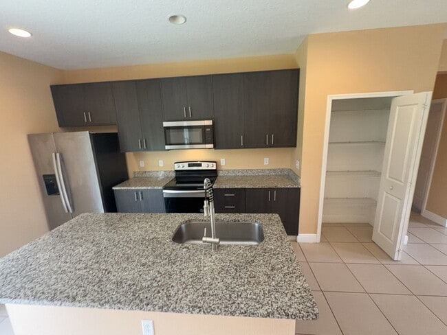 Photo - 5017 SW 165th Street Rd