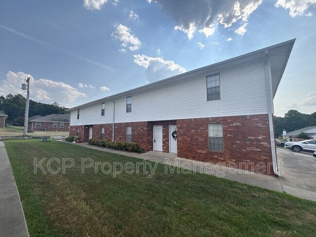 Building Photo - 1115 Farley Cir