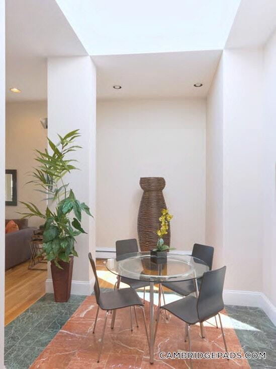 Photo - 1000 Memorial Dr Unit 2