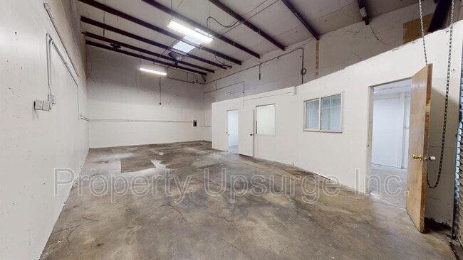Photo - 6200 Stainless Way
