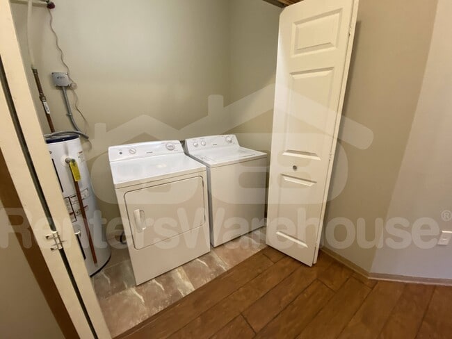 Photo - 2000 Meadow Ct Unidad 411