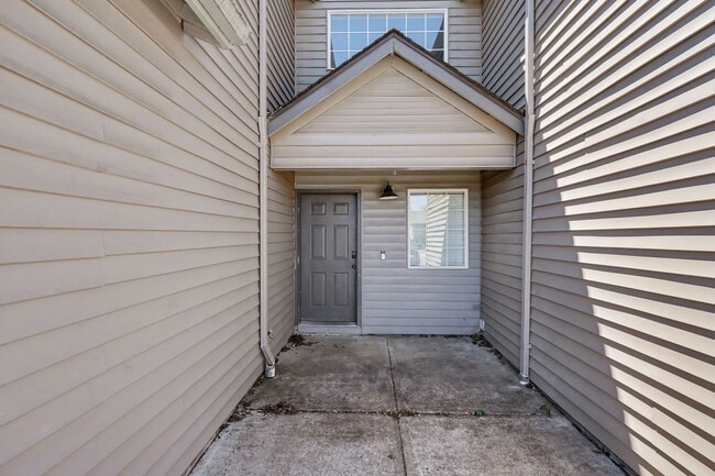 5260-5262 Springcrest Drive