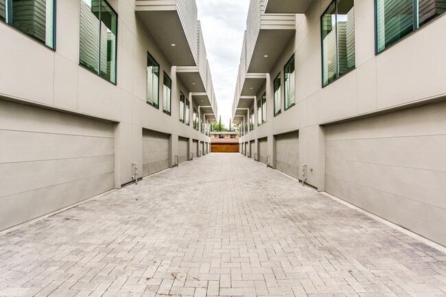 Photo - 1500 Bennett Ave