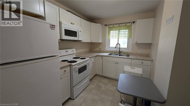 Photo - 222 Westcourt Pl