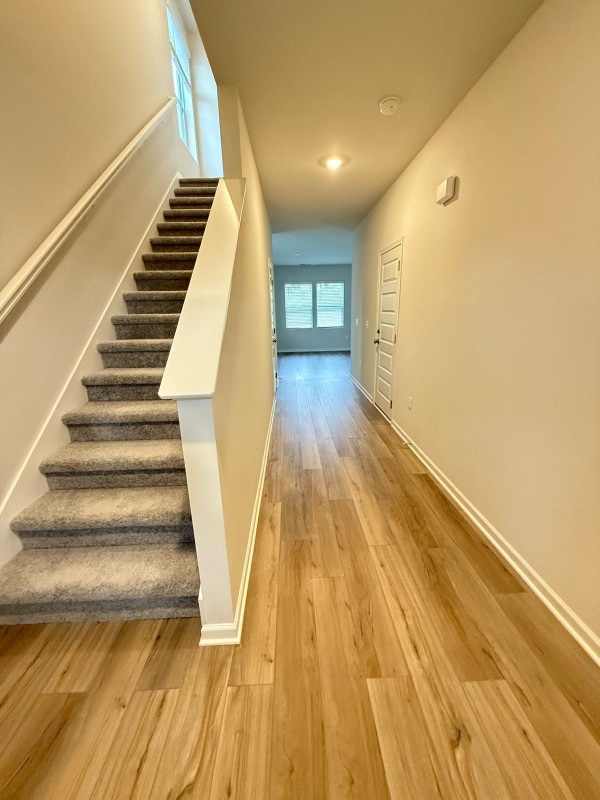 Photo - 600 Lyness Dr