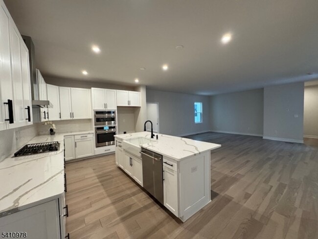 Photo - 61 Willow Ln