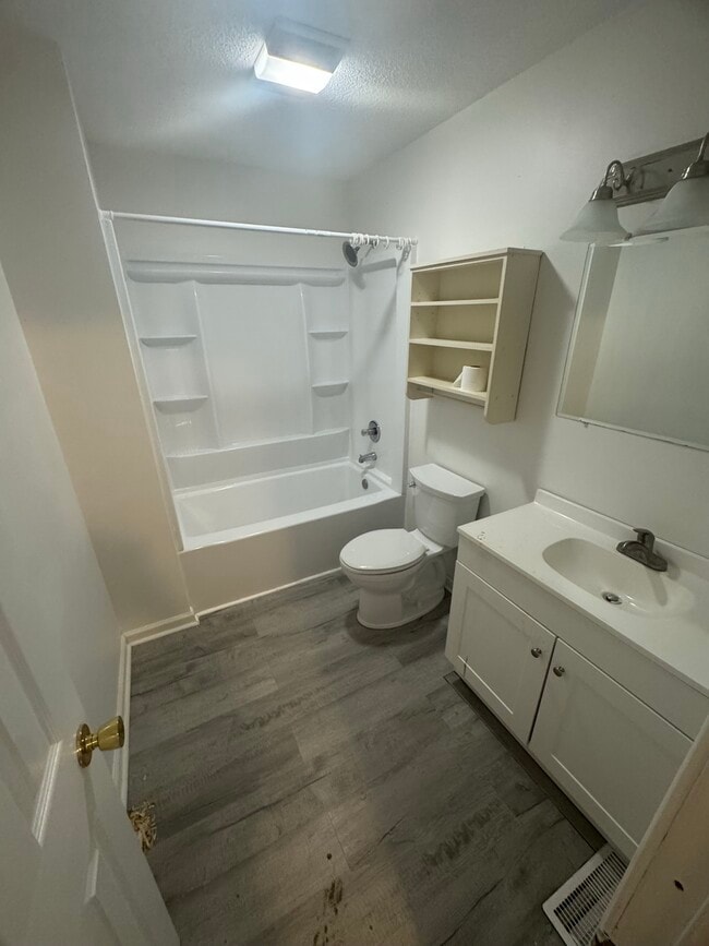 Photo - 156 Berrywood Ln