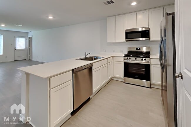 Photo - 940 Capracotta Dr