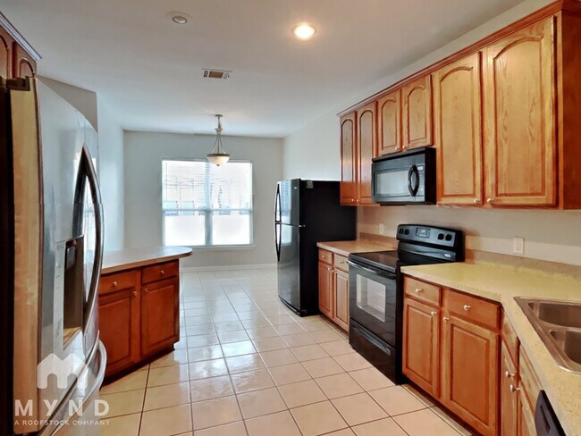 Photo - 1039 Providence Blvd