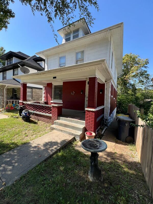 Photo - 3620 Woodland Ave Unit 1