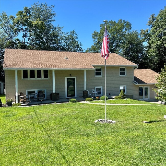 Building Photo - 13 Lakeview Dr Rental