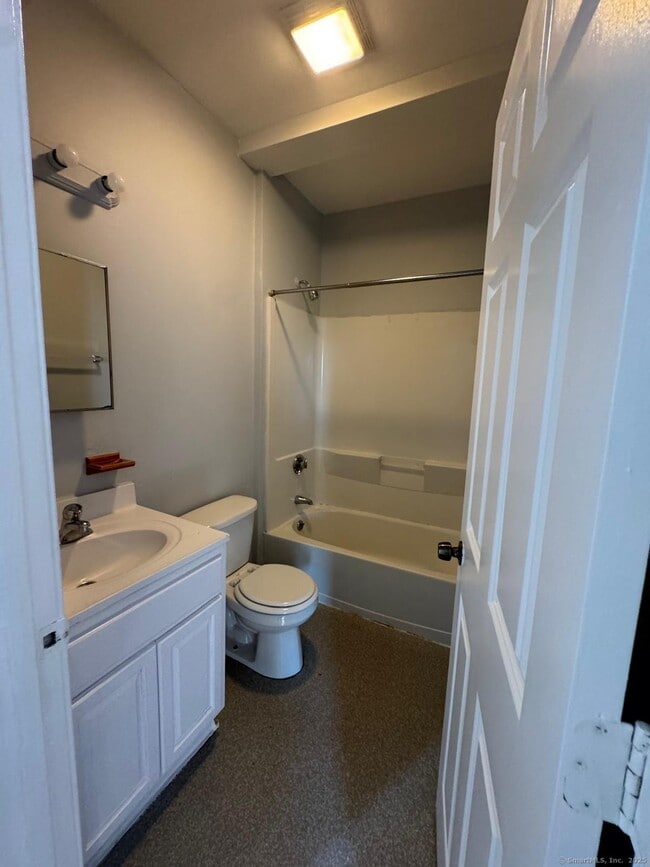 Photo - 1057 E Main St Unit 11