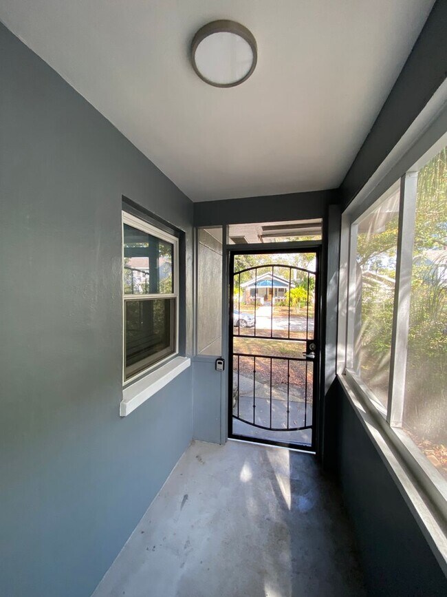 Photo - 23rd Ave N. Unidad 820 23rd Ave N. -  1