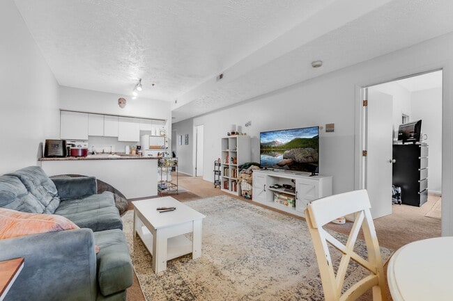 Photo - 332 Bent Tree Court